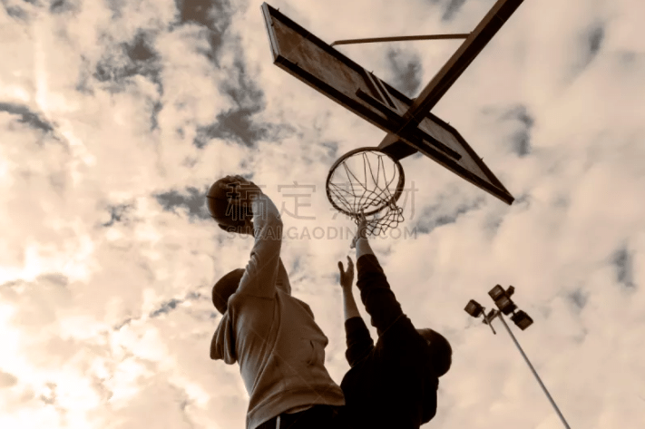 传闻：阿森纳关注／求购欧塞尔青年队中场埃利斯-赛迪遭拒