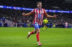 锦标赛中的“慢速跟注”争议：战术需要还是违反体育道德？（锦标赛中的“慢速跟注”：策略选择还是违背竞技精神？）