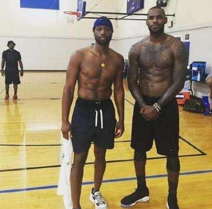 与禁区前沿 与禁区前沿